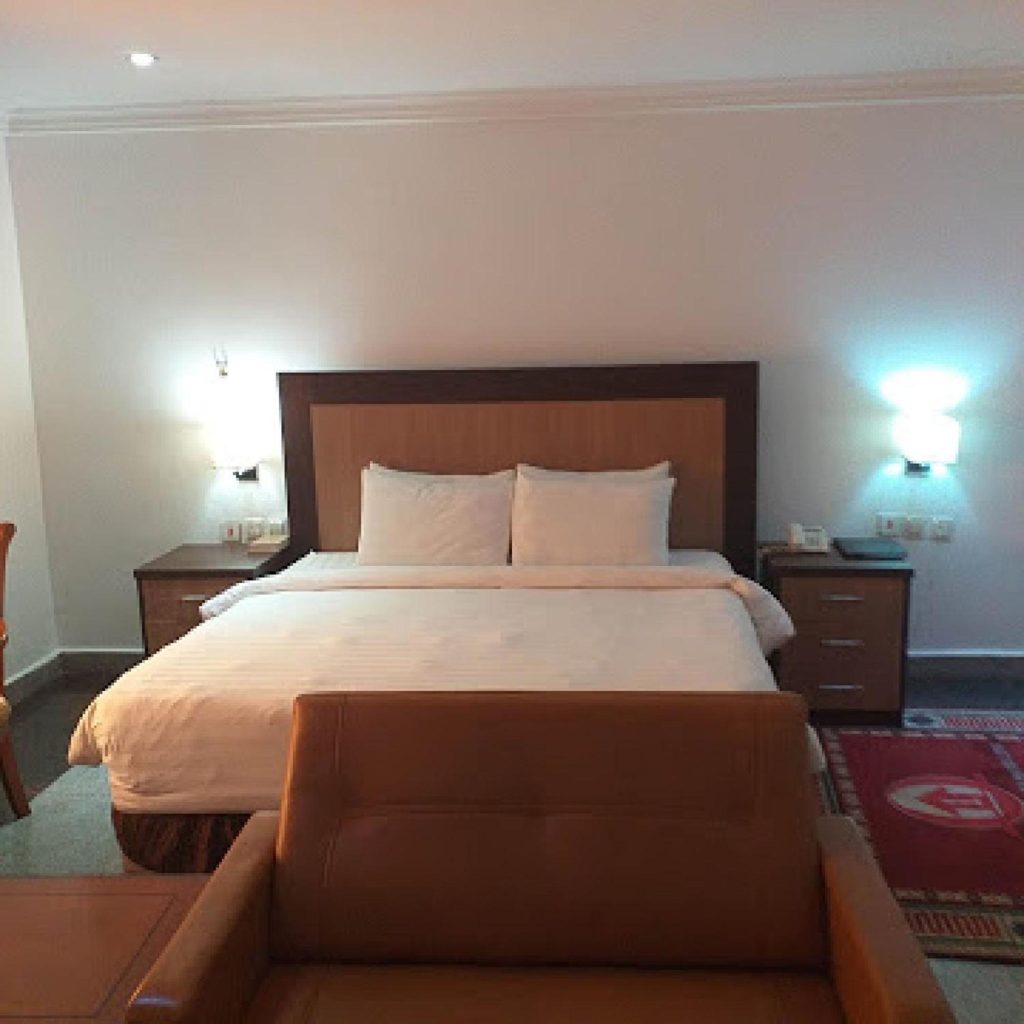 Room In Bb - Immaculate Royal International Hotel Owerri Exteriér fotografie